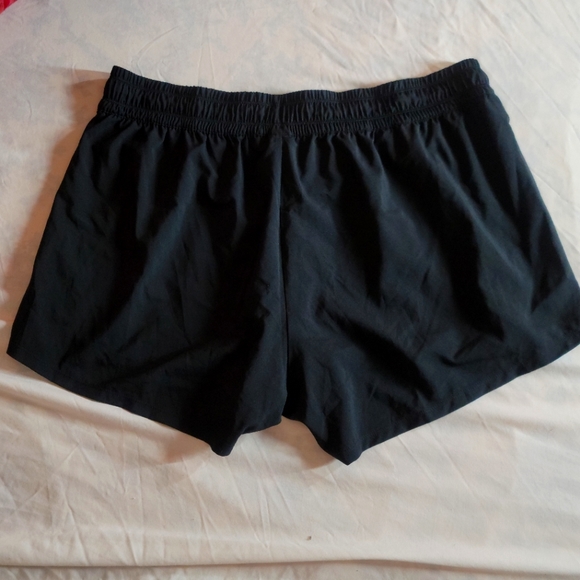 Reebok Speedwick Woman's Shorts Color Black Size 2XL NWT - Picture 6 of 12